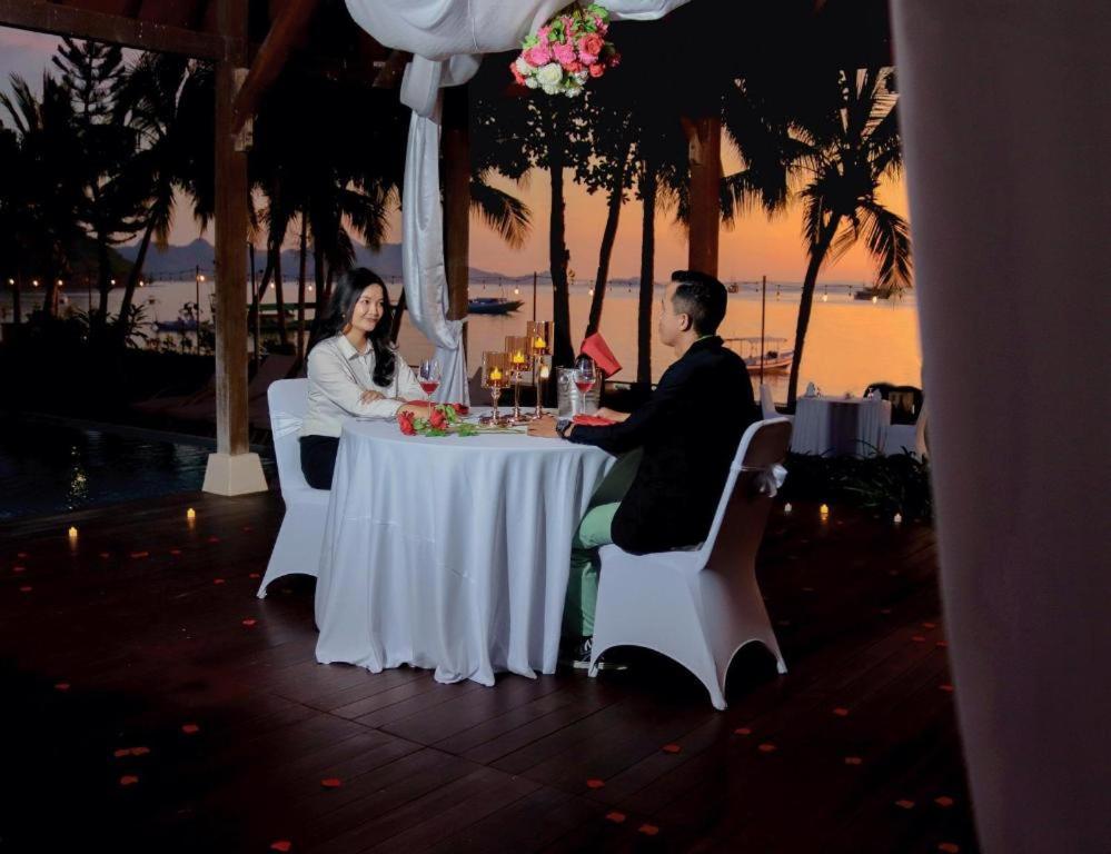 Laprima Hotel Flores Labuan Bajo Esterno foto