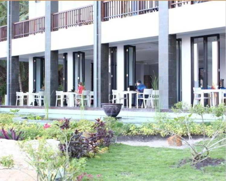 Laprima Hotel Flores Labuan Bajo Esterno foto