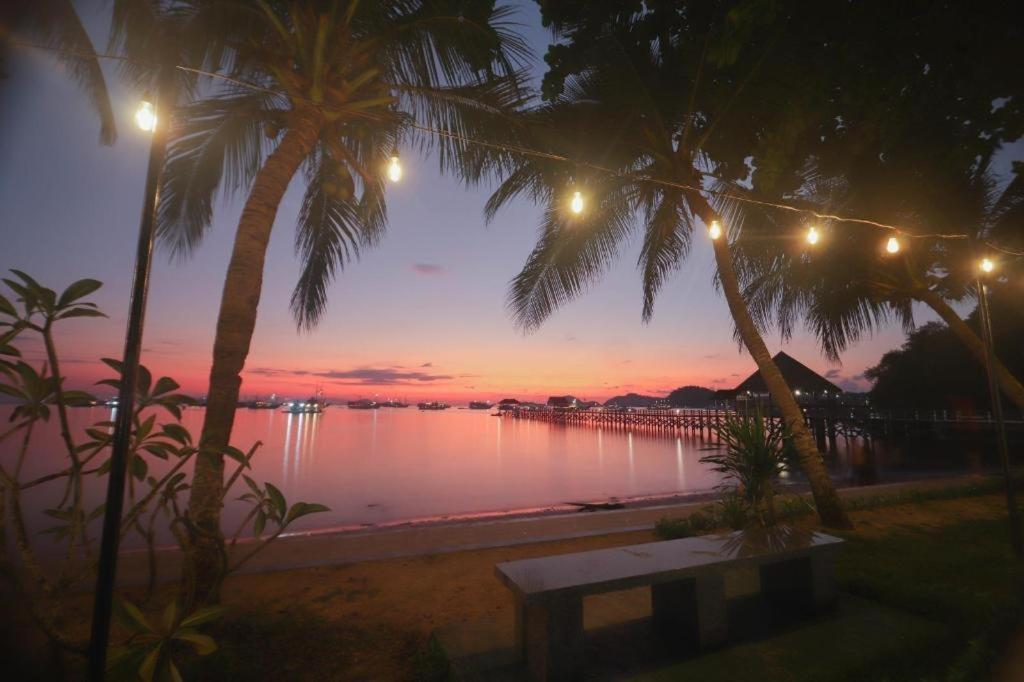 Laprima Hotel Flores Labuan Bajo Esterno foto