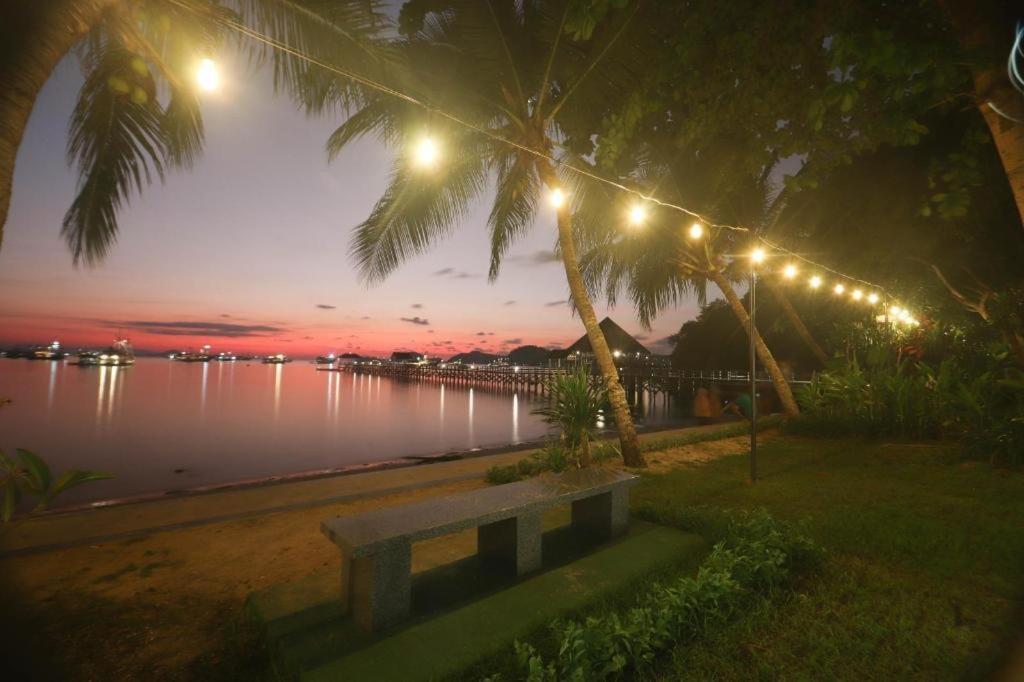 Laprima Hotel Flores Labuan Bajo Esterno foto