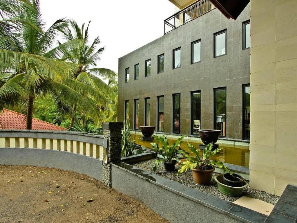 Laprima Hotel Flores Labuan Bajo Esterno foto