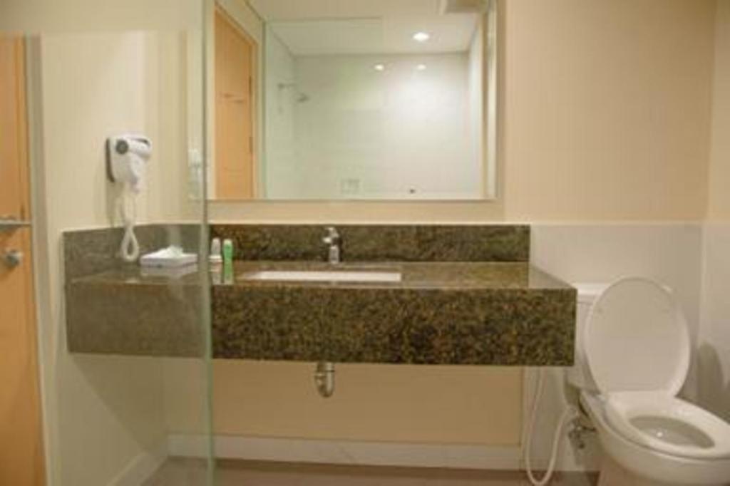 Laprima Hotel Flores Labuan Bajo Esterno foto