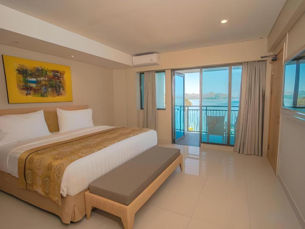 Laprima Hotel Flores Labuan Bajo Esterno foto
